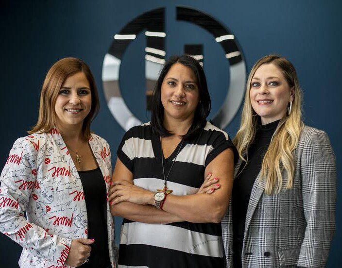 Tres mujeres de la HORNE velan por el uso correcto de fondos CDBG